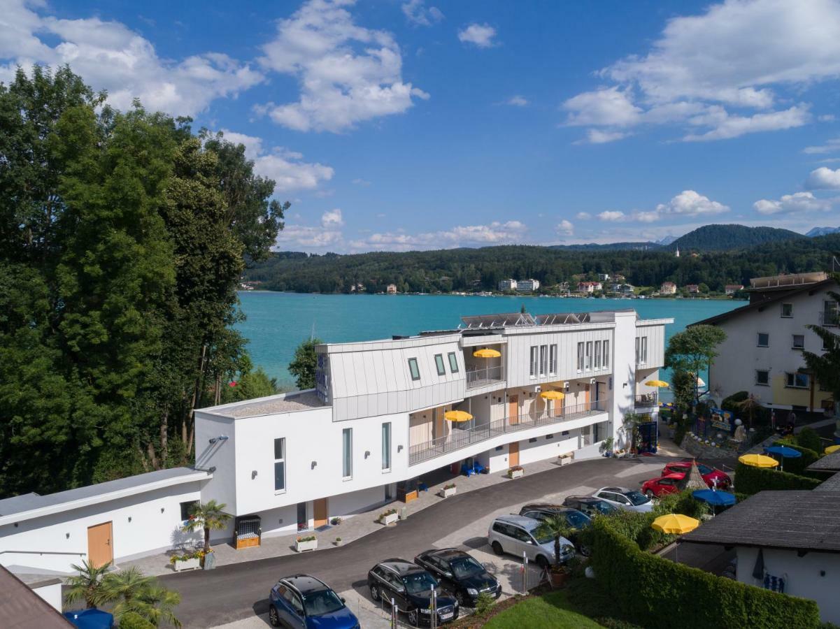 Barry Memle Directly At The Lake Velden am Woerthersee Exterior photo